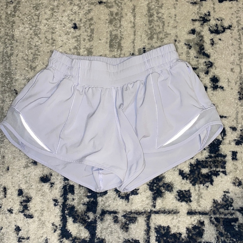 Women’s Lululemon Hotty Hot Shorts 2